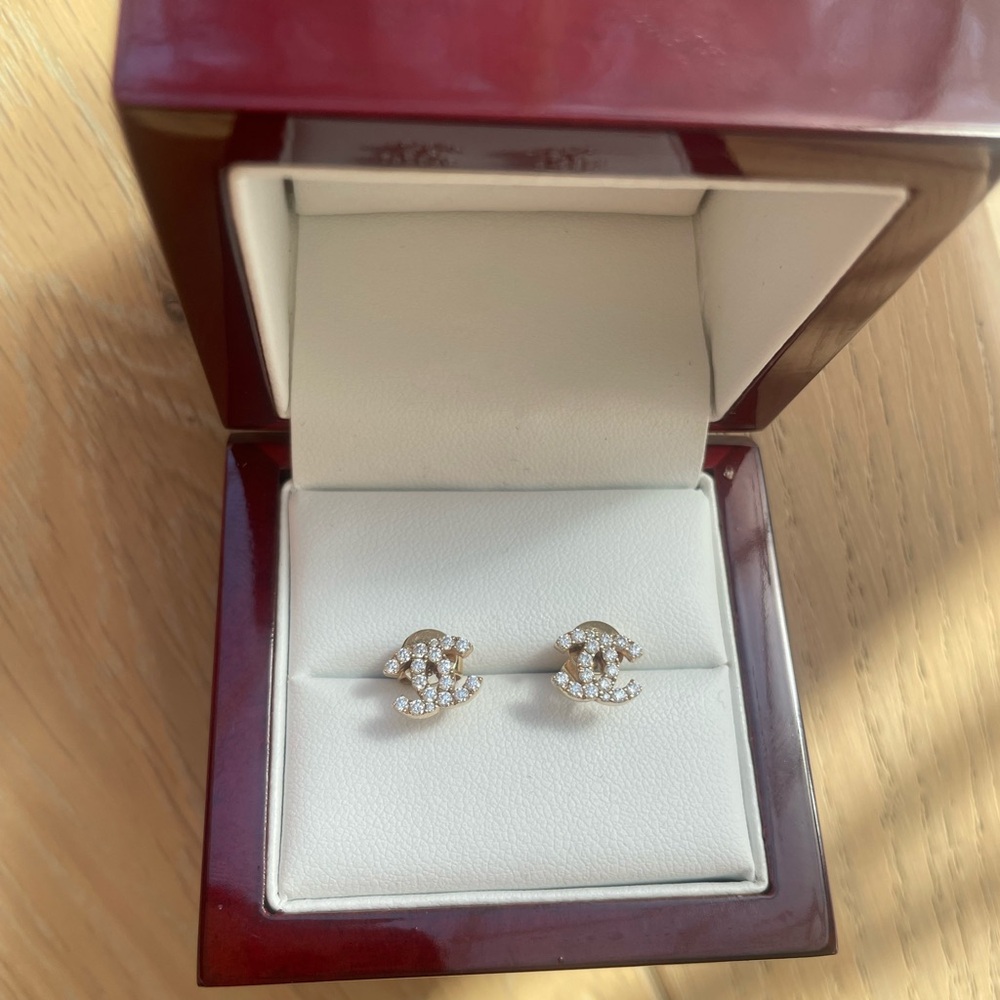 Mini pave 14k YG and Moissanite studs.